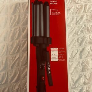 Hair Crimper- Revlon Jumbo Waver NEW in the box